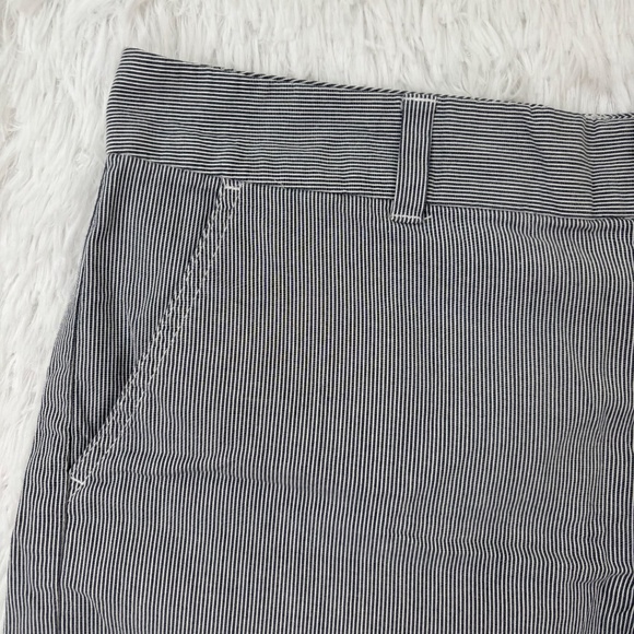 Tommy Hilfiger‎ Cotton Blend Pin Stripe Shorts Size 12 - Picture 2 of 6